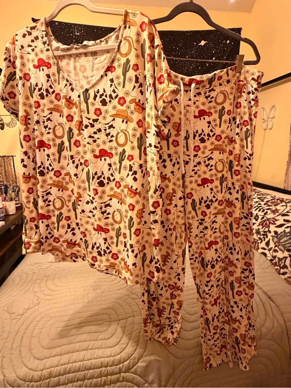 Amanda Blu Women's Cream Printed Pajama Set - Relaxed Short SleeveTop & Pants